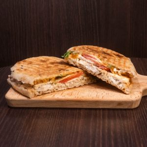 Chicken Mozzarella with Paprika on Turkish Bread | TSS